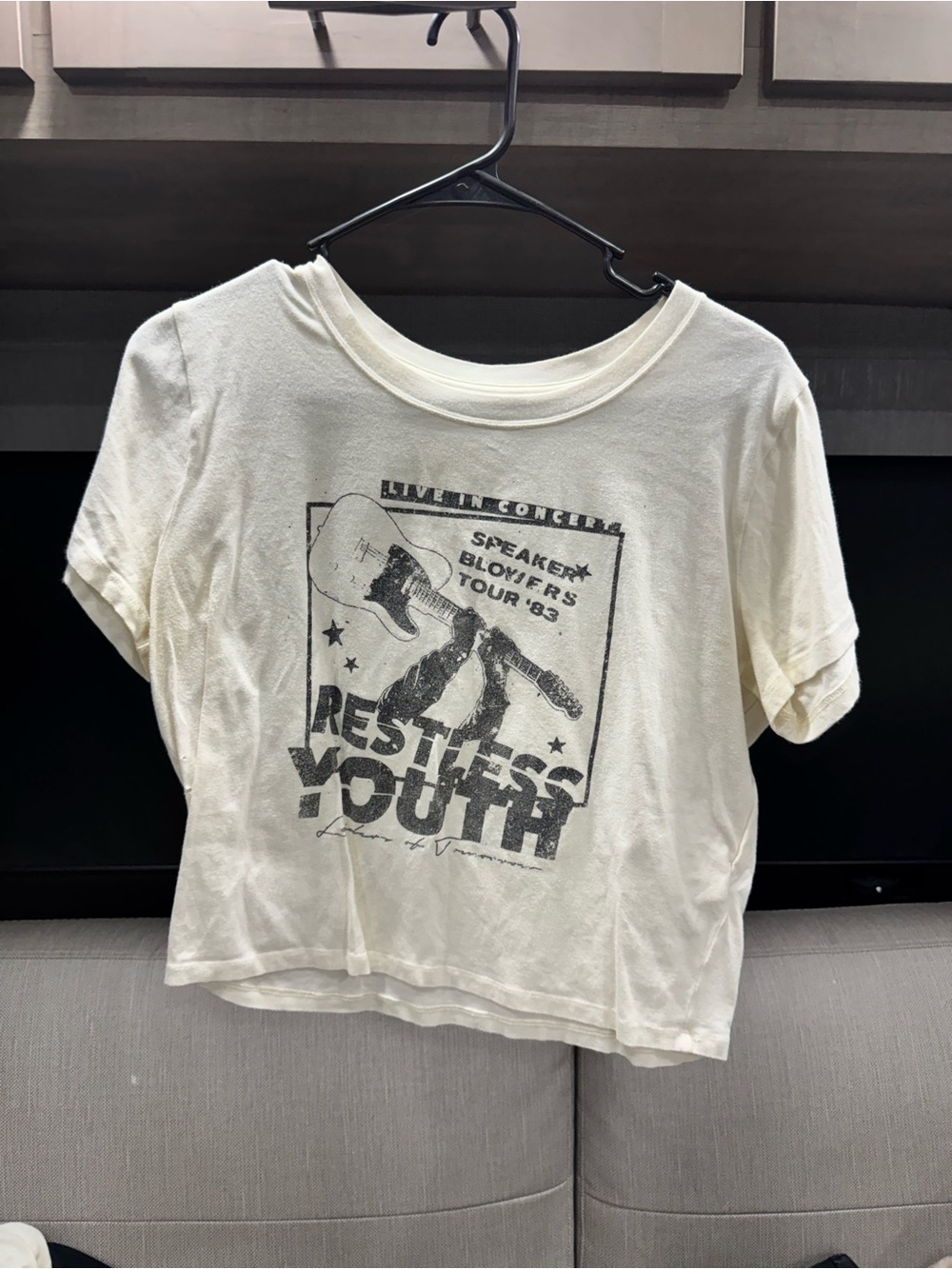 Hollister Cropped Graphic Tee Women’s XL Y2K Band Style T Shirt Restless Youth